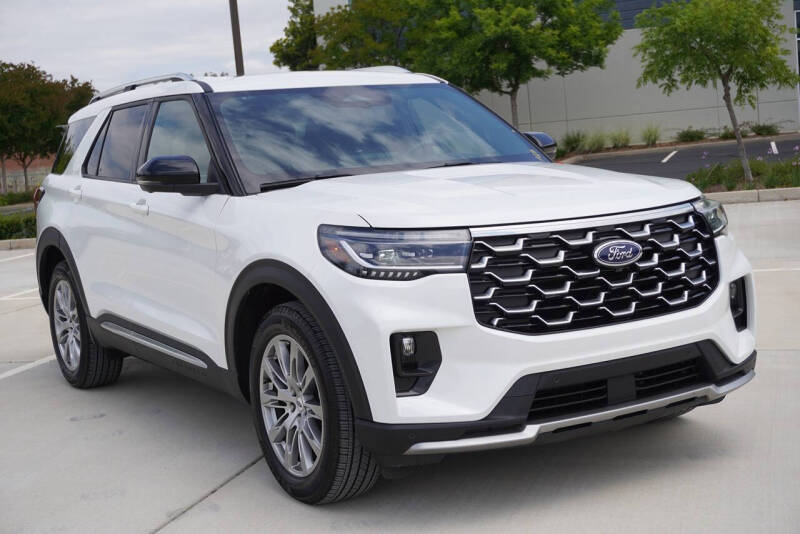 2025 Ford Explorer Platinum