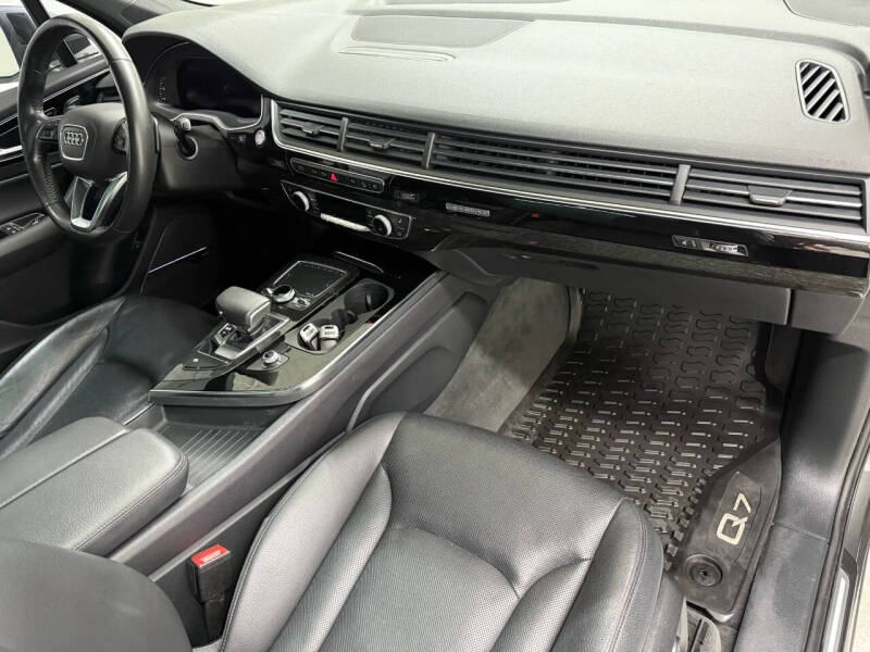2019 Audi Q7 quattro Premium Plus 55 TFSI
