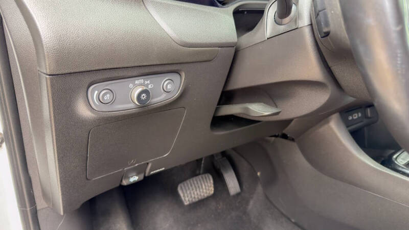 2020 Buick Encore GX Select