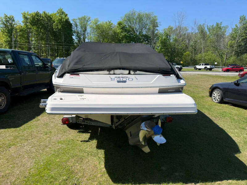 2012 Regal 2300