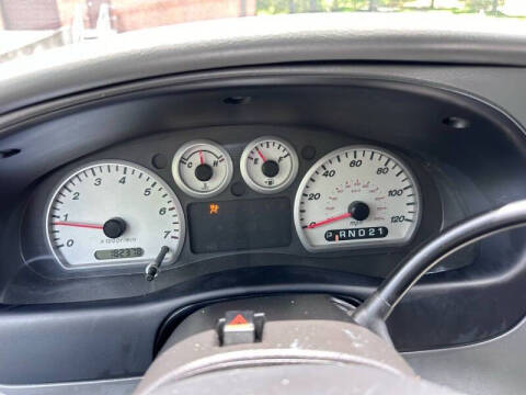 2004 Mazda B-Series B3000 SE