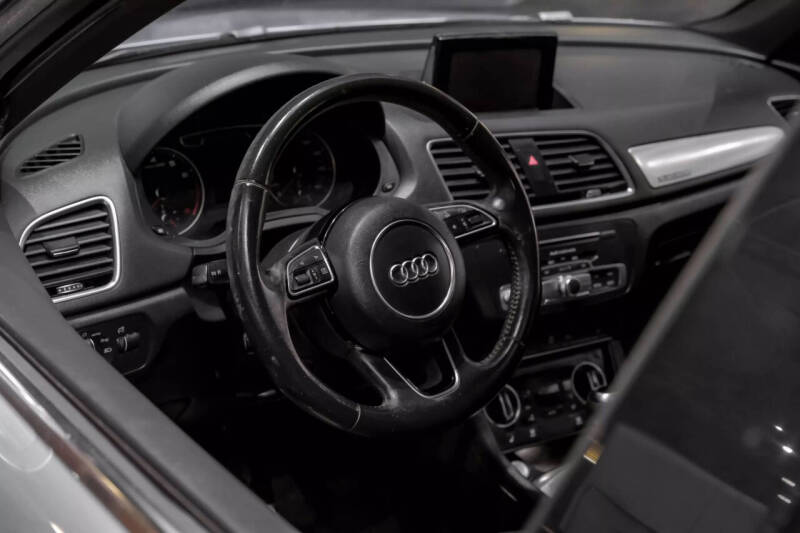 2016 Audi Q3 2.0T quattro Premium Plus