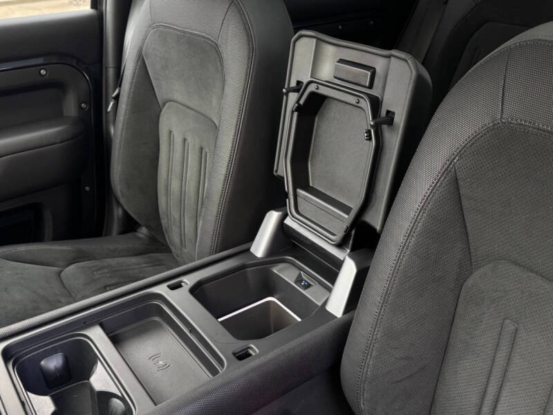 2023 Land Rover Defender