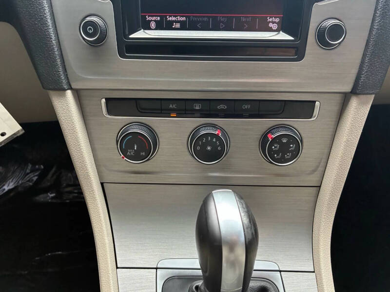 2015 Volkswagen Golf TSI S