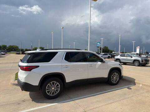 2022 Chevrolet Traverse LT Cloth