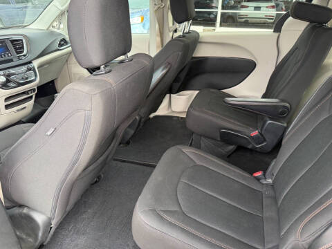 2018 Chrysler Pacifica LX