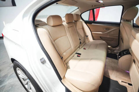 2015 BMW 5 Series 528i