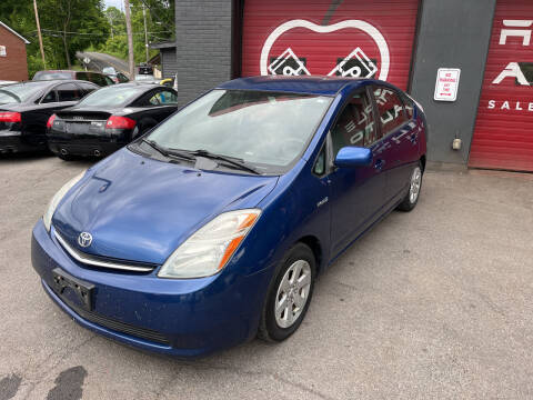 2008 Toyota Prius for sale at Apple Auto Sales Inc in Camillus NY