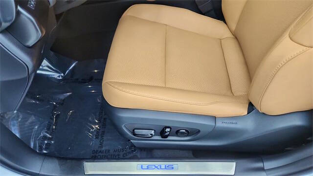 2023 Lexus UX 250h Premium