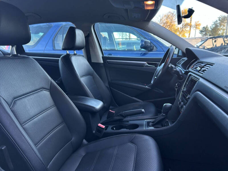 2018 Volkswagen Passat 2.0T R-Line