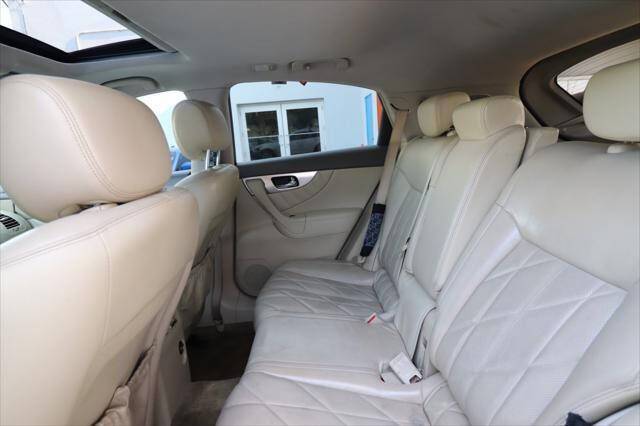 2010 Infiniti FX35  - $9,697