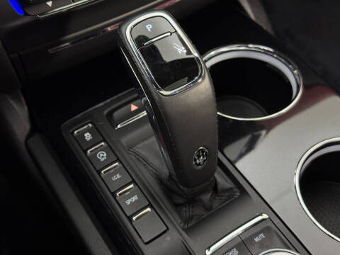 2023 Maserati Ghibli Modena Q4