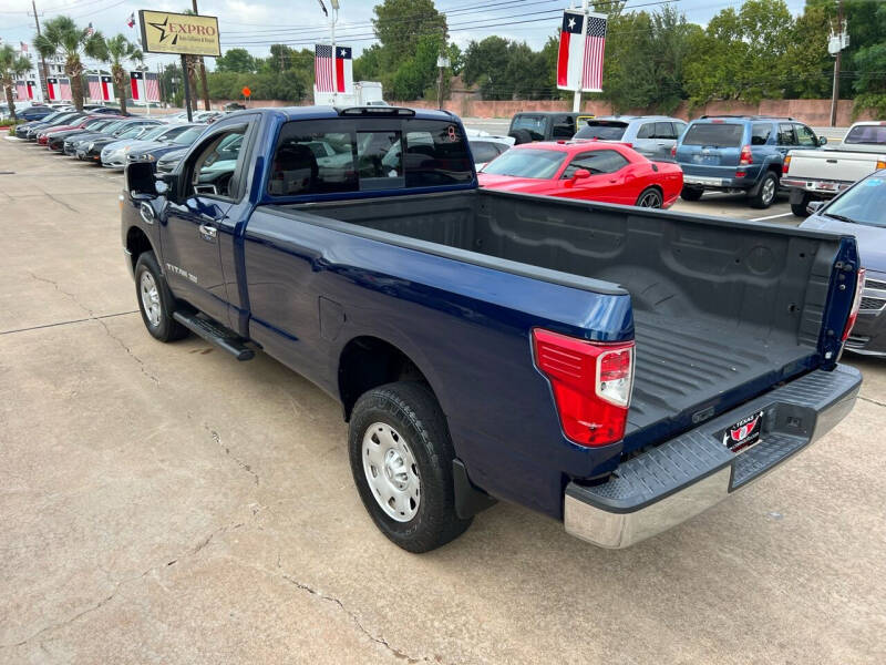 2017 Nissan Titan XD SV