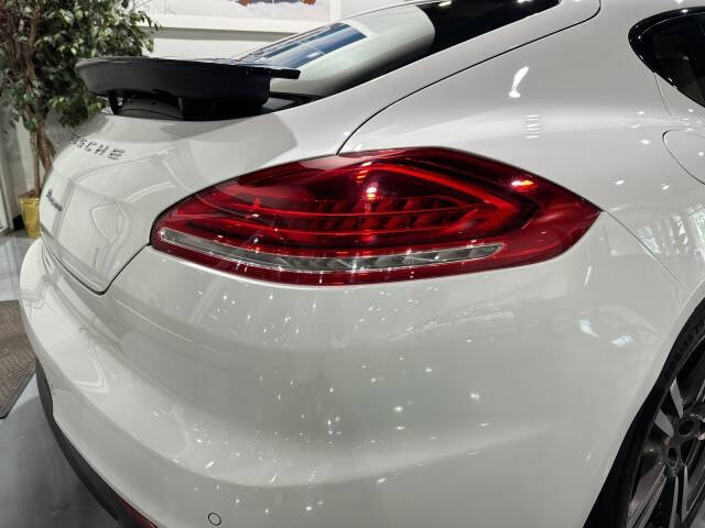 2016 Porsche Panamera
