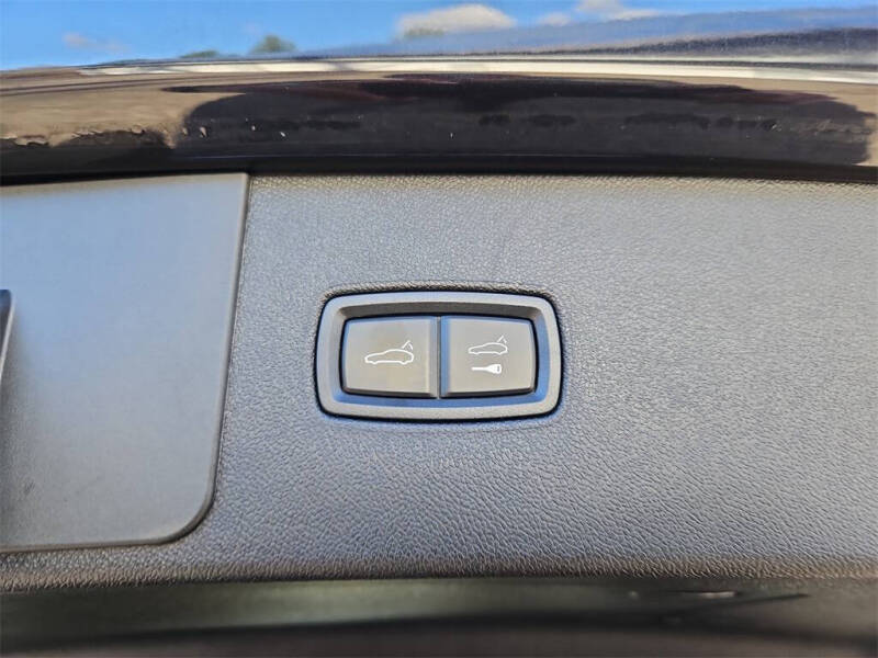 2022 Porsche Cayenne Platinum Edition