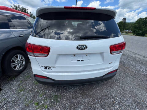 2016 Kia Sorento LX