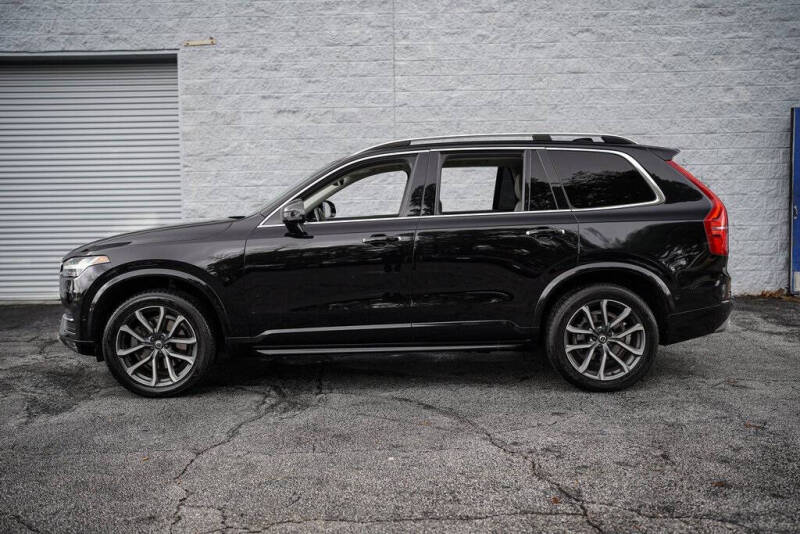2017 Volvo XC90 T5 Momentum