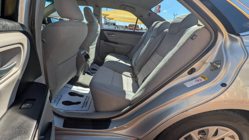 2016 Toyota Camry LE