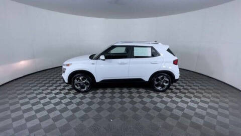 2022 Hyundai Venue SEL