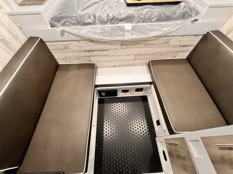 2025 Travel Lite 775X