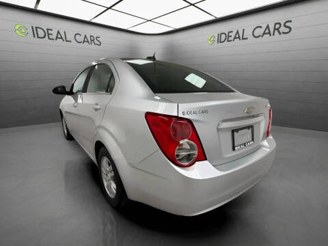 2016 Chevrolet Sonic LT Auto