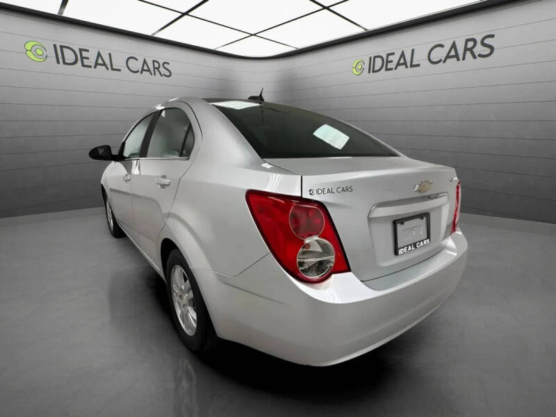 2016 Chevrolet Sonic LT Auto