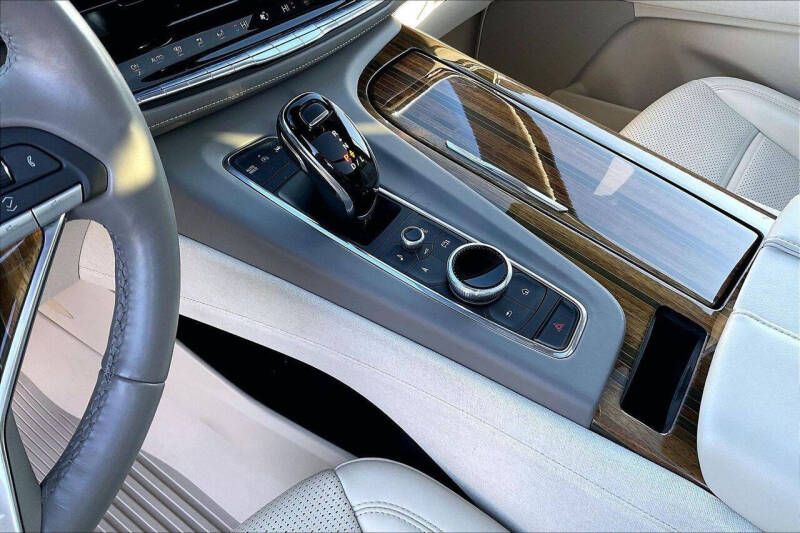 2023 Cadillac Escalade ESV Premium Luxury Platinum