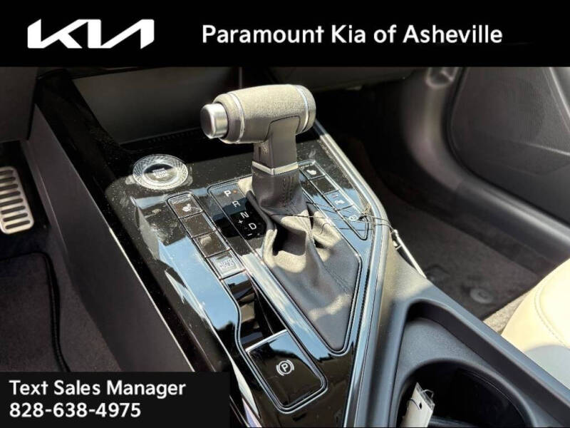 2025 Kia Niro EX Touring