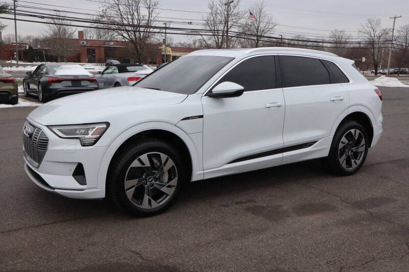 2021 Audi e-tron quattro Premium