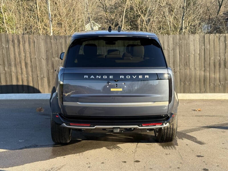 2025 Land Rover Range Rover P400 SE LWB