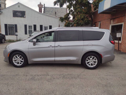 2020 Chrysler Pacifica Touring L