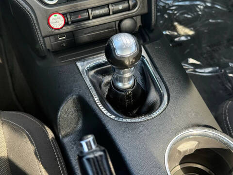 2015 Ford Mustang V6