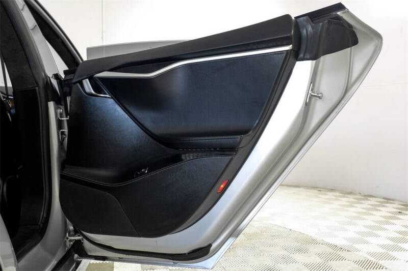 2017 Tesla Model S 75D