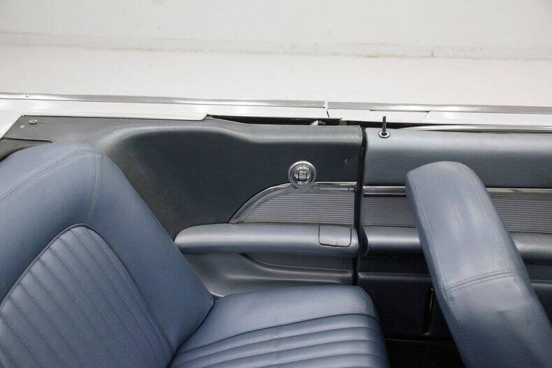 1962 Ford Thunderbird