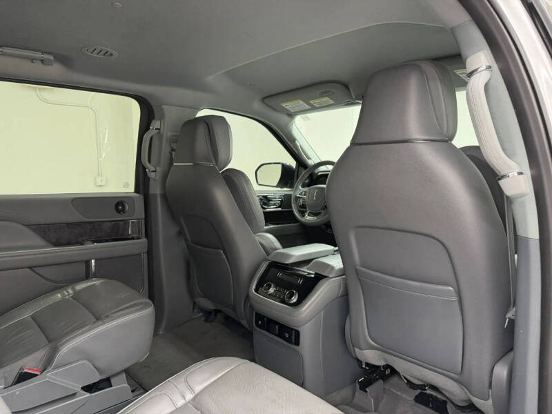 2019 Lincoln Navigator L Select