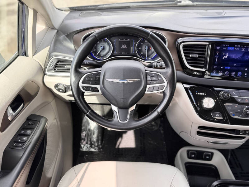 2017 Chrysler Pacifica Touring Plus
