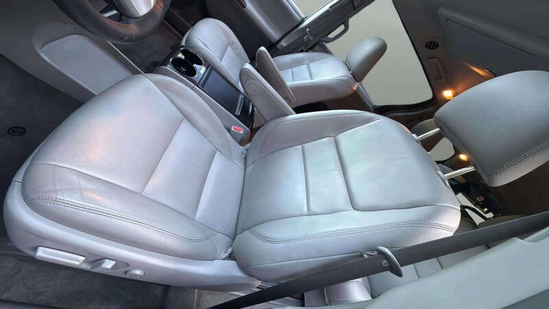 2017 Toyota Sienna XLE Premium 8-Passenger