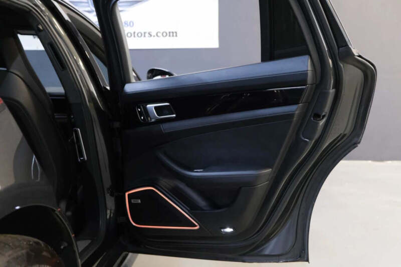 2018 Porsche Panamera Turbo Sport Turismo