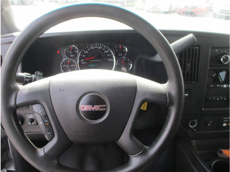 2017 GMC Savana 2500