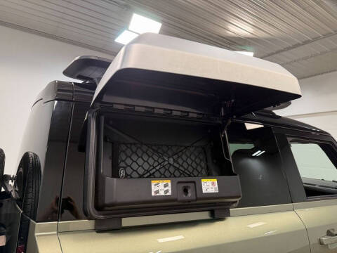 2024 Land Rover Defender 90 P400 X-Dynamic SE