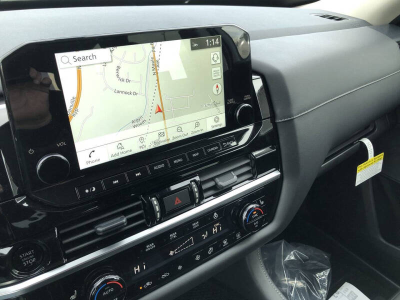 2025 Nissan Pathfinder SL