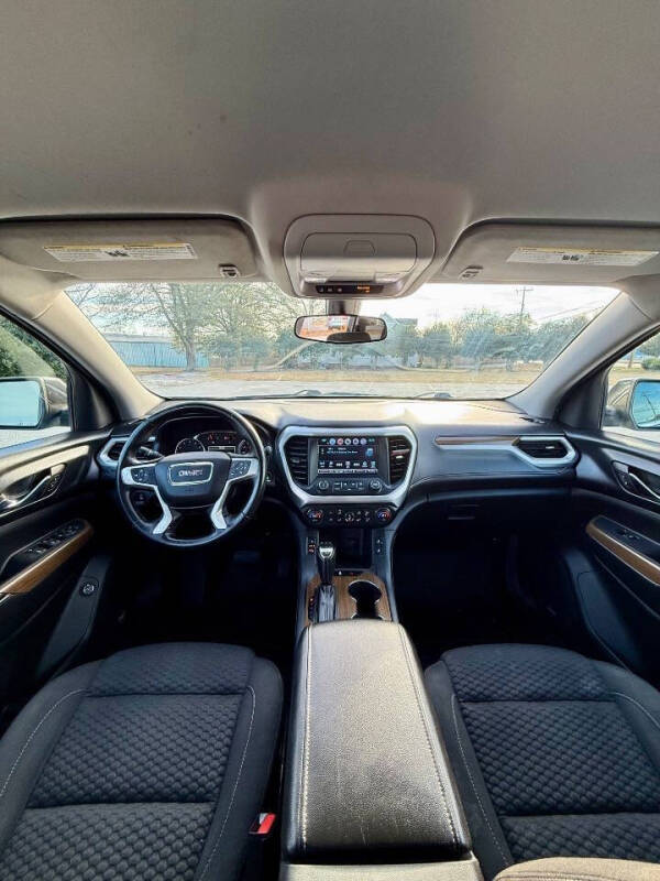 2017 GMC Acadia SLE-2