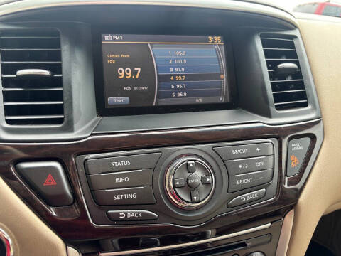 2015 Nissan Pathfinder SL