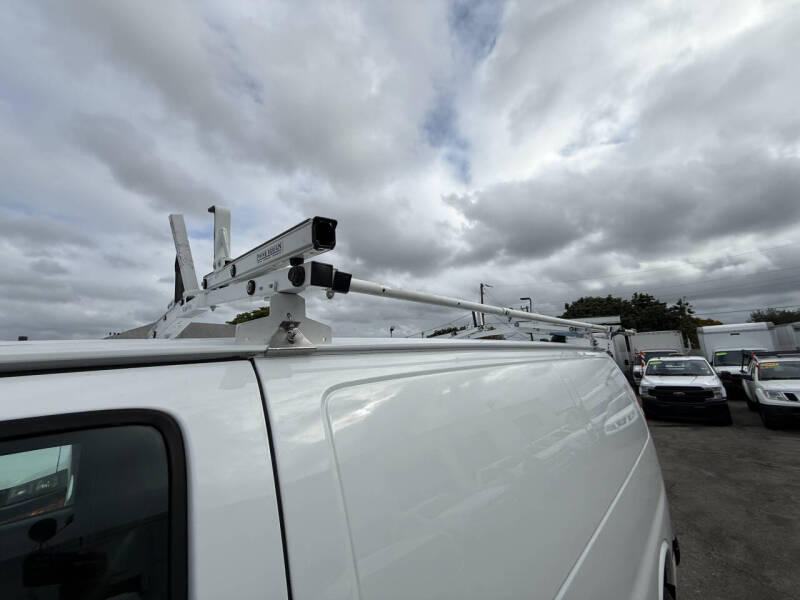 2021 GMC Savana 2500