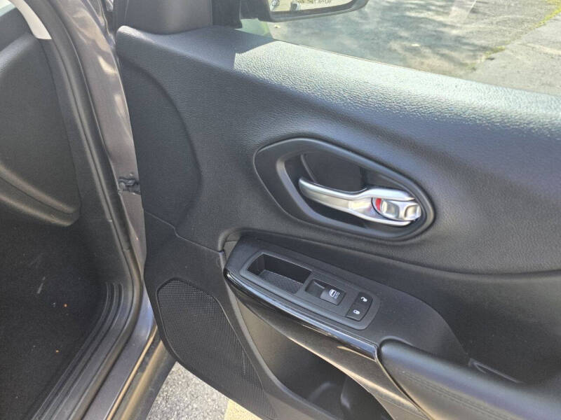 2020 Jeep Cherokee Altitude