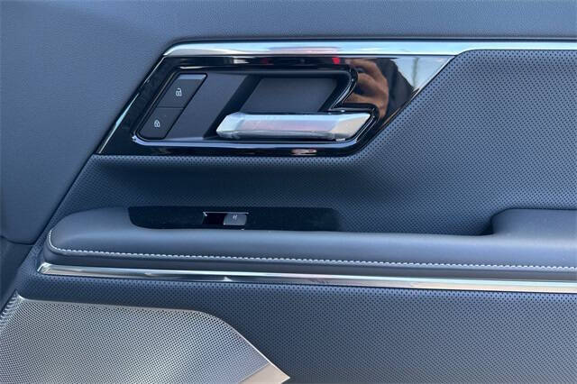 2025 GMC Sierra EV Denali