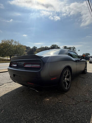 2017 Dodge Challenger R/T Plus Shaker