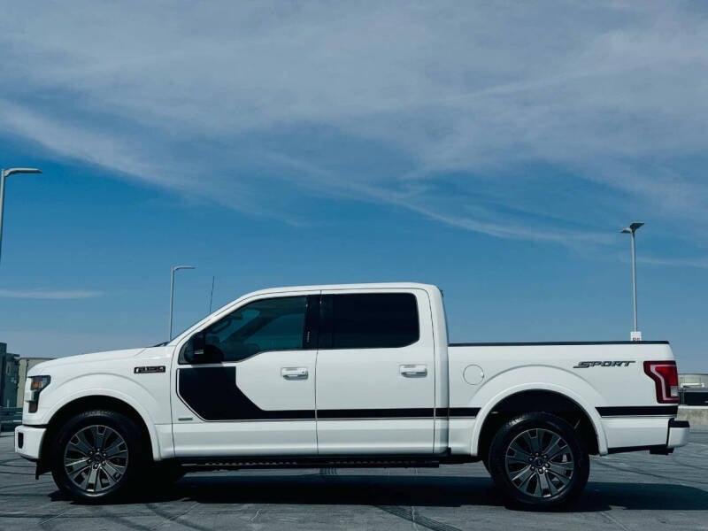 2017 Ford F-150 XLT photo 5