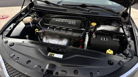 2015 Chrysler 200 LX