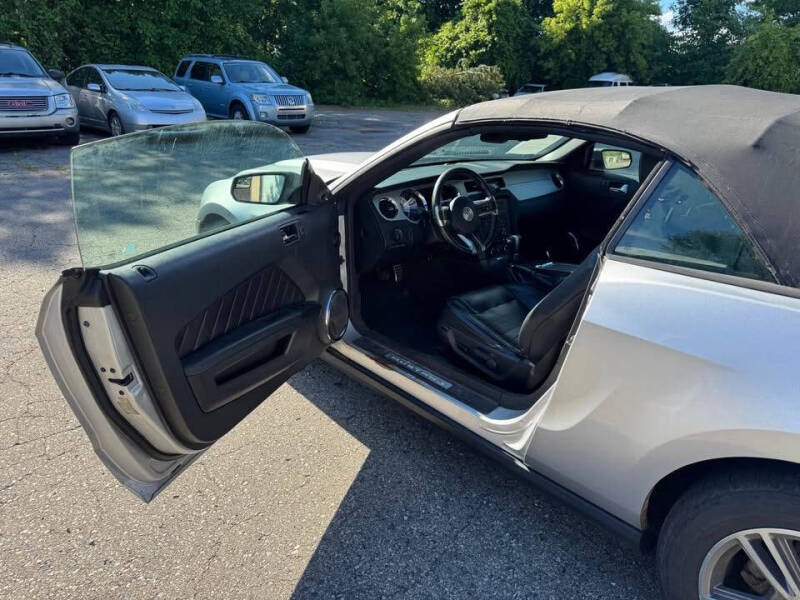 2012 Ford Mustang V6
